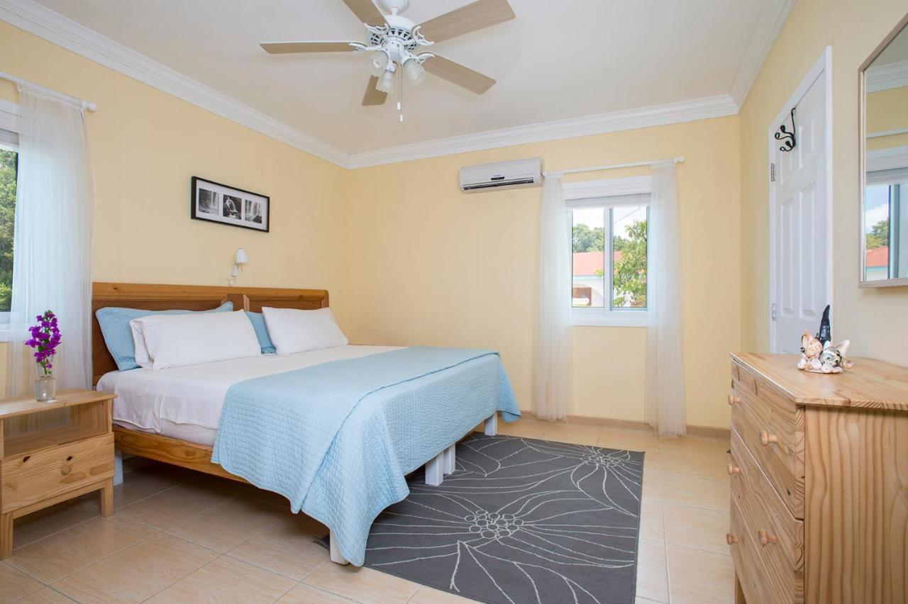 Sir Charles Guest House Palmetto Point Exterior foto