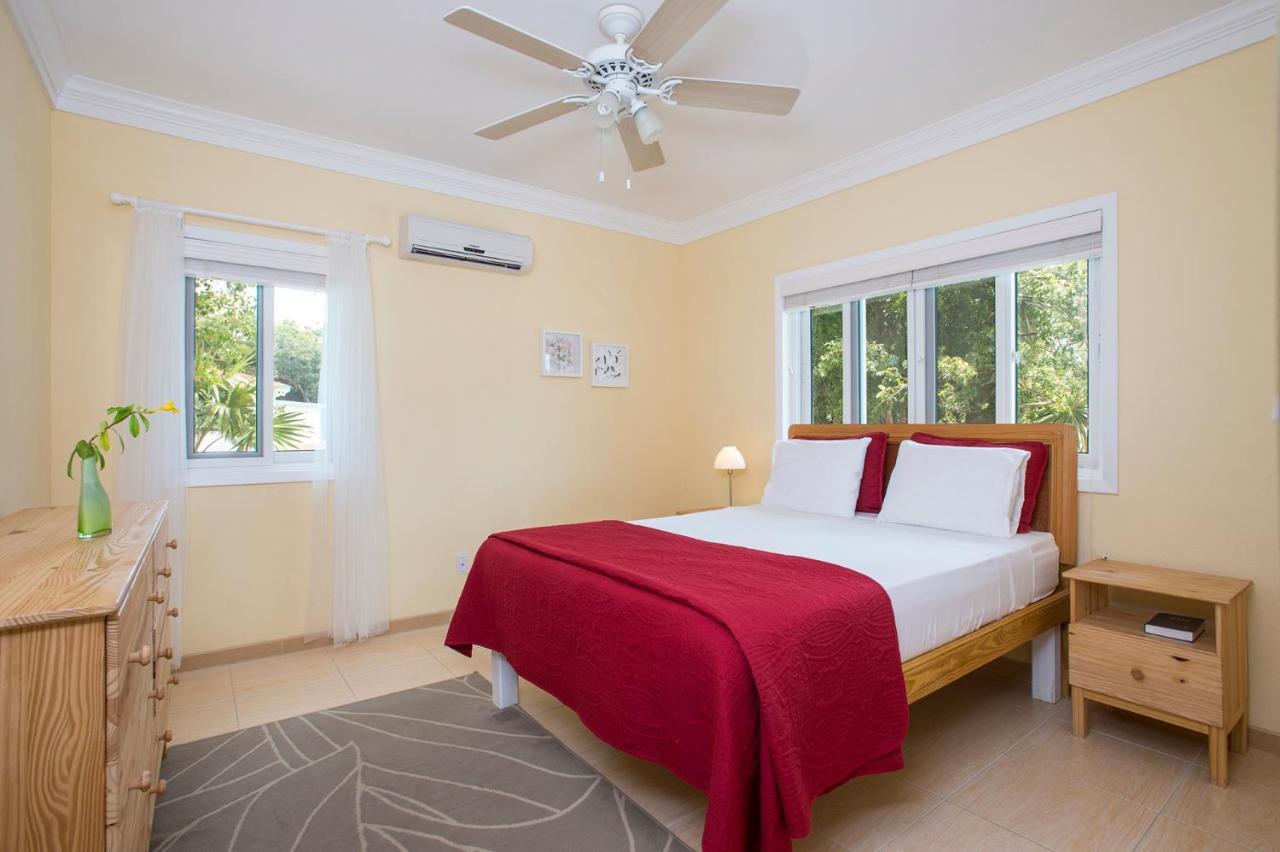 Sir Charles Guest House Palmetto Point Exterior foto
