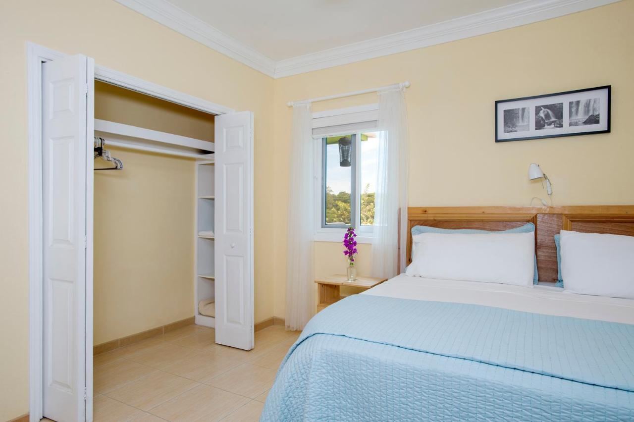 Sir Charles Guest House Palmetto Point Exterior foto